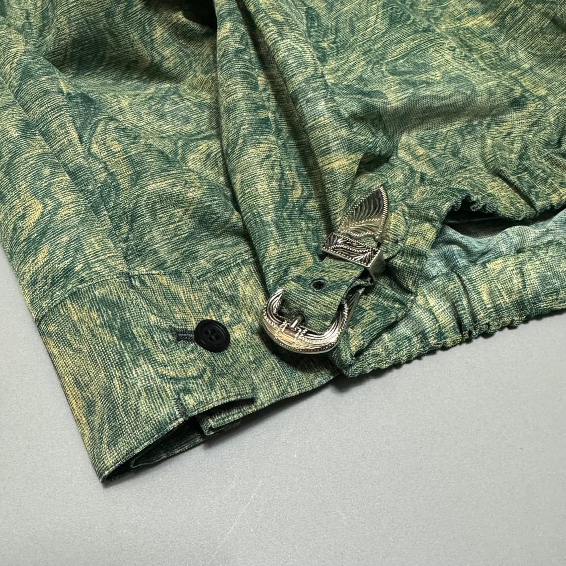 토가 비릴리스(TOGA VIRILIS) 그린 매쉬 마블 프린트 블루종 상품이미지6