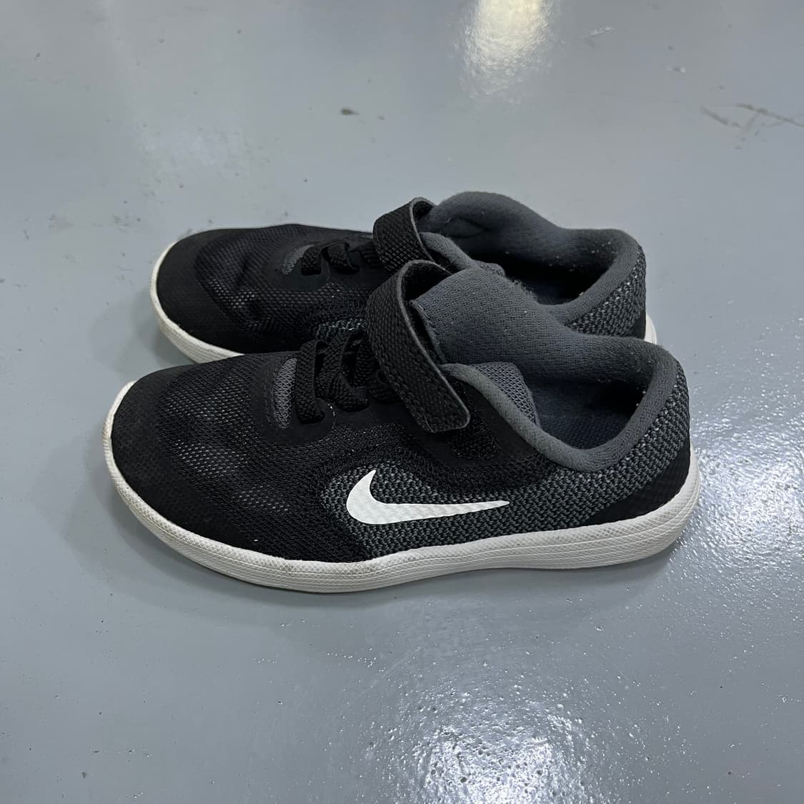 160 나이키 키즈 레볼루션3 운동화 0311M 상품이미지2