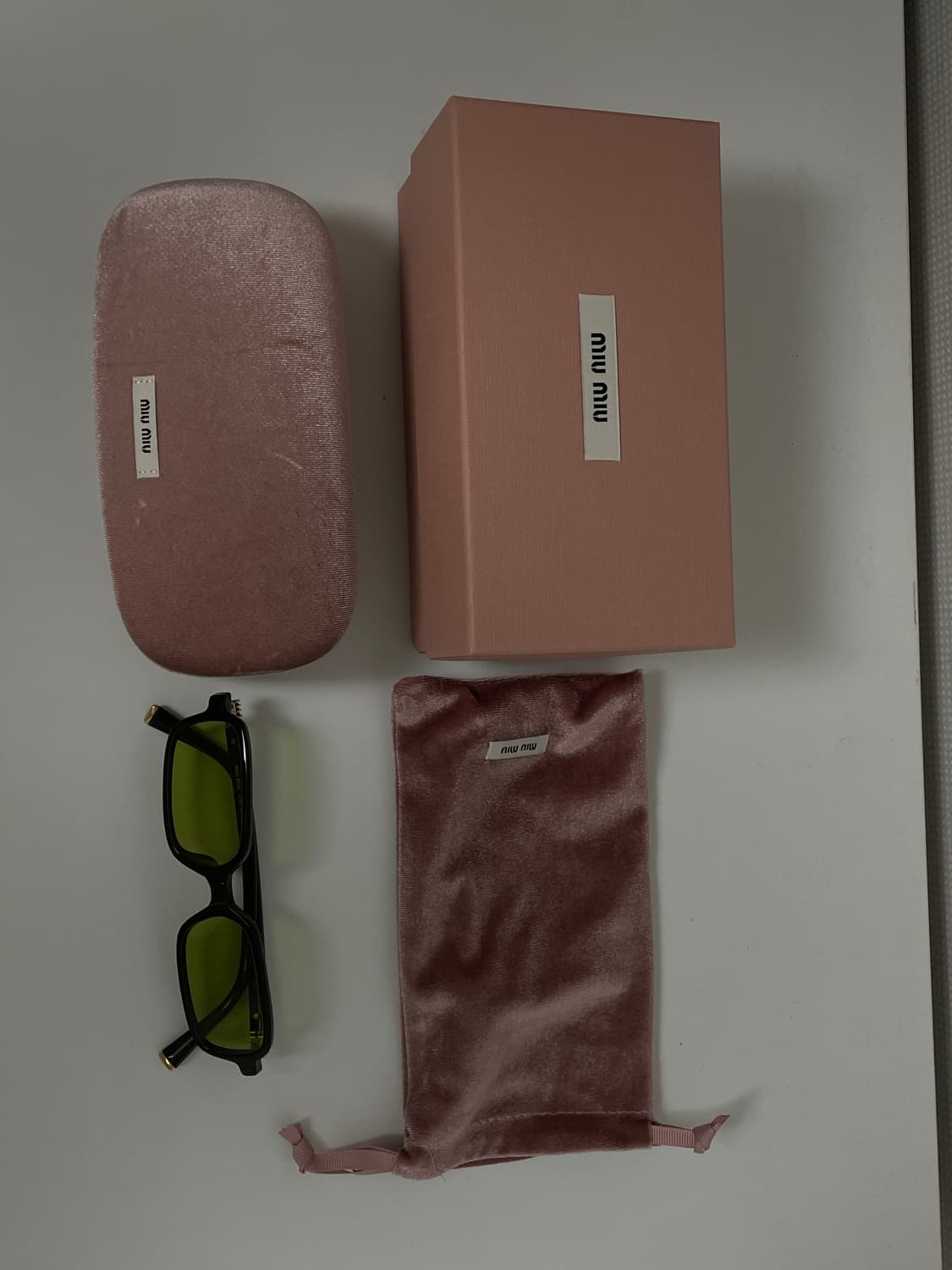 미우미우 리가드 선글라스 그린 상품이미지4