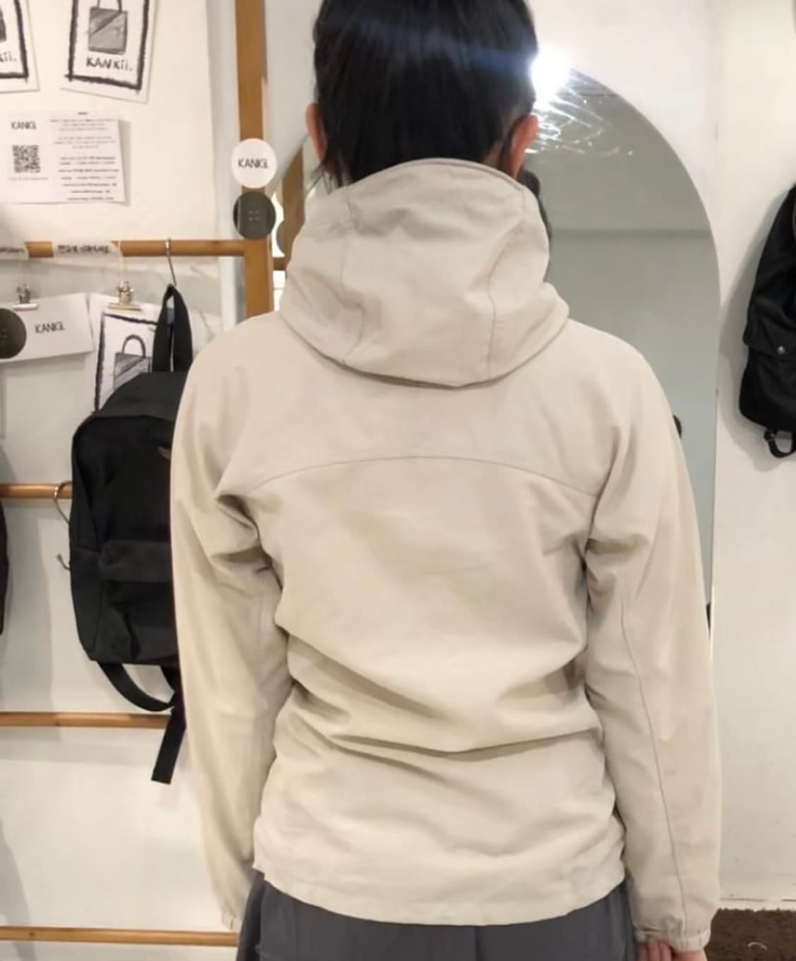 몽벨 바람막이 후드 자켓 아이보리 베이지 상품이미지2