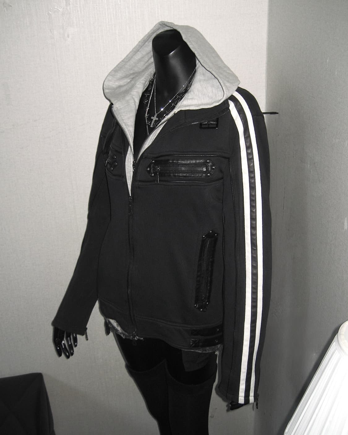 In the attic 인더아틱 후드 버클 봄버 자켓 펑크 상품이미지8