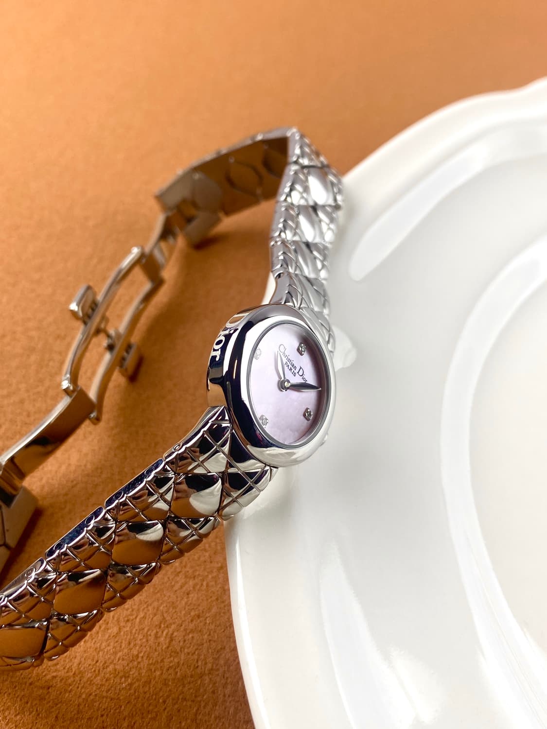 DIOR  Lady leaf 4P pink shell mini watch 상품이미지5