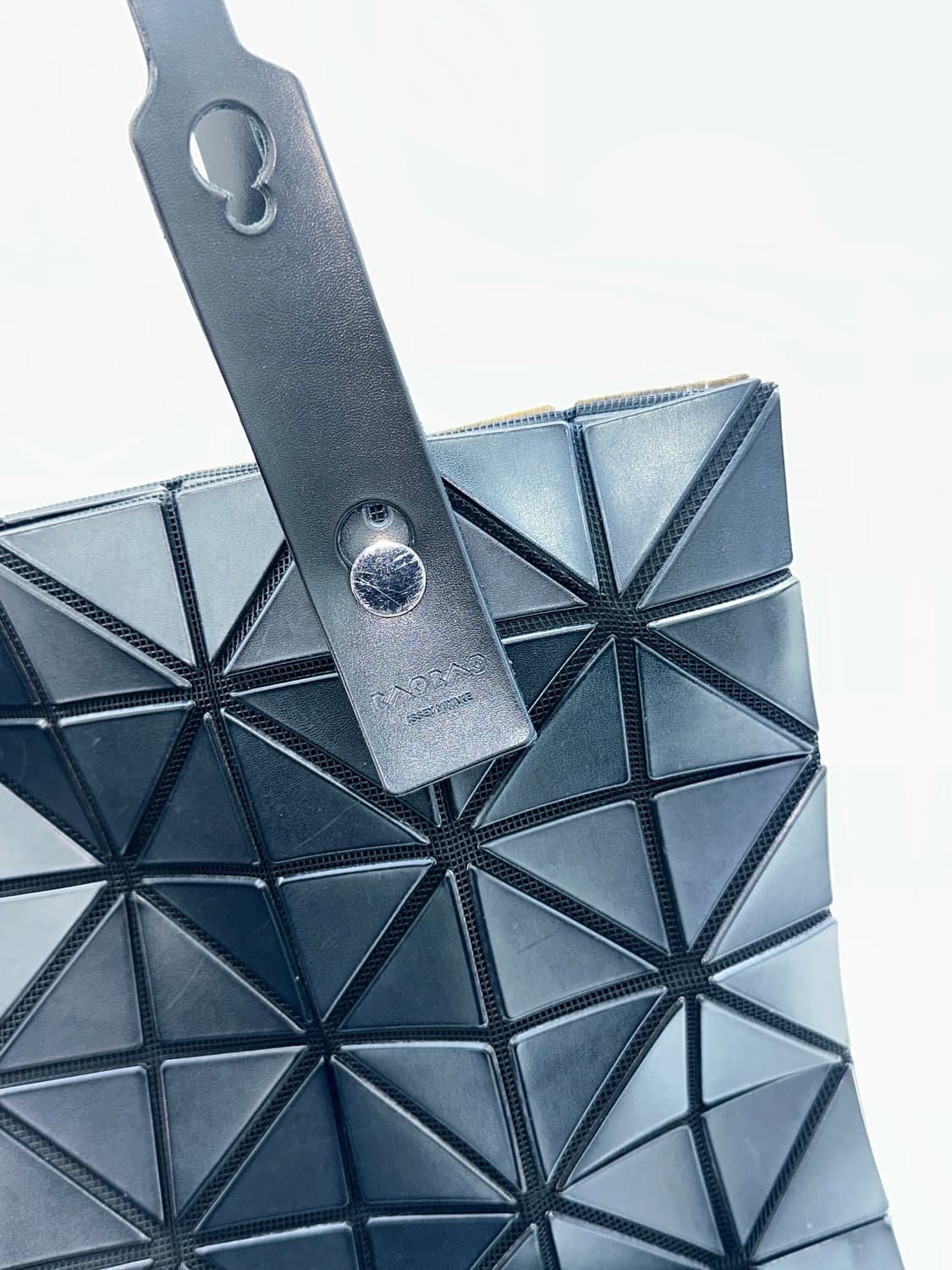 바오바오 이세이미야케  숄더백 (한국명품감정서 동봉) 상품이미지8