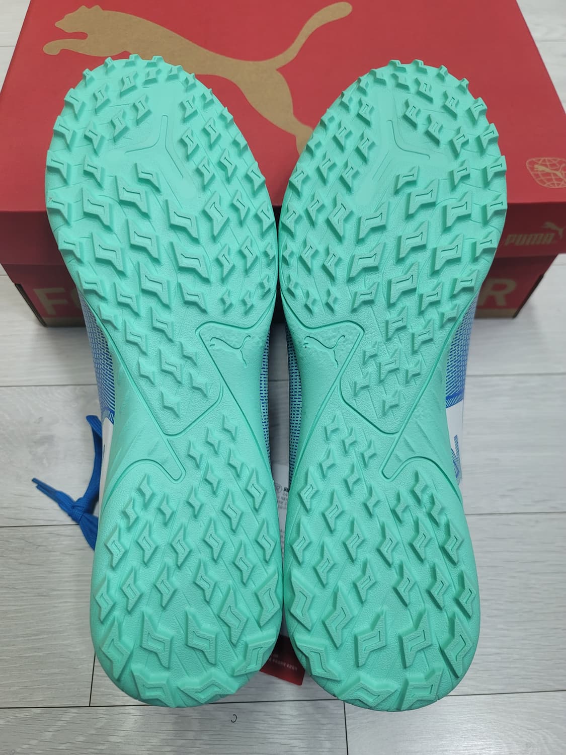 (285)푸마 풋살화 퓨처 7 플레이 TT[대전 직거래도 가능] 상품이미지8