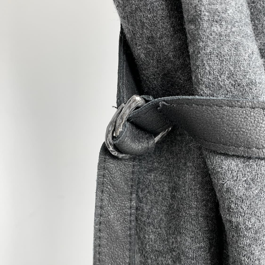 헬무트랭 드레이프 925 실버 벨트 랩 가디건 상품이미지7