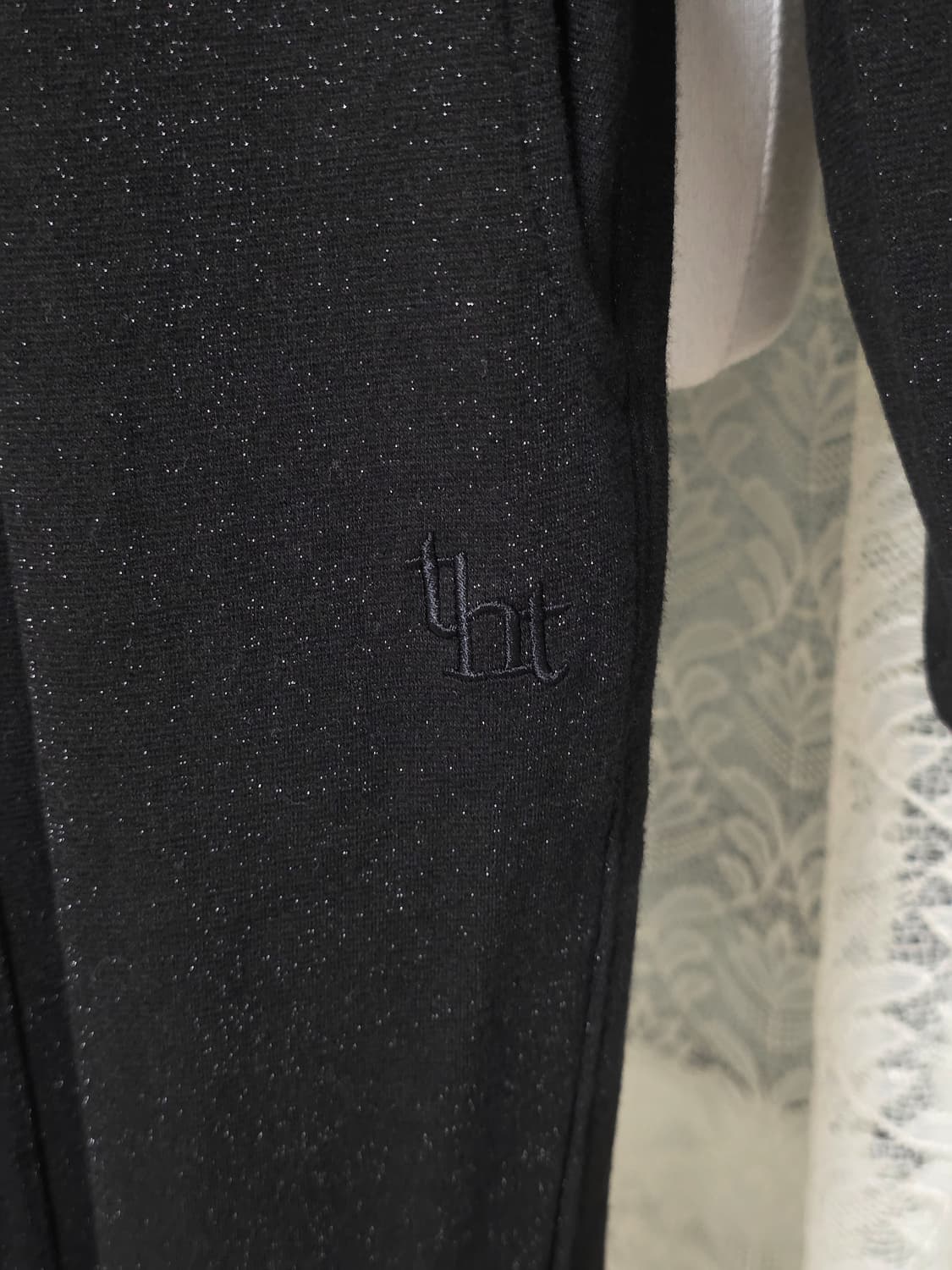 새상품) 쓰리타임즈(쓰탐) 글리터 크롭 맨투맨 & 조거 셋업 상품이미지2