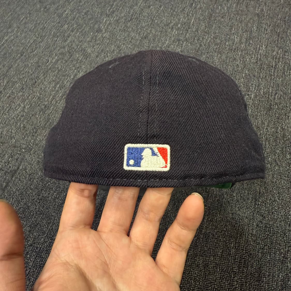 뉴에라 x 피어오브갓 에센셜 울 네이비 캡 상품이미지5