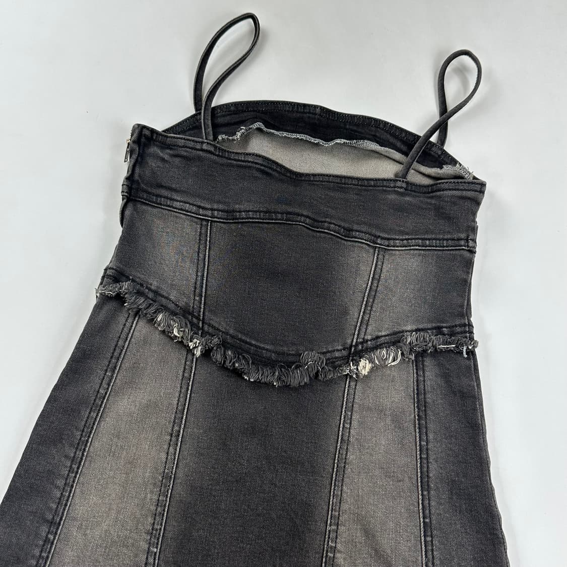 유즈  BUSTIER ROUGH CUTTING 데님 드레스 탑 상품이미지5