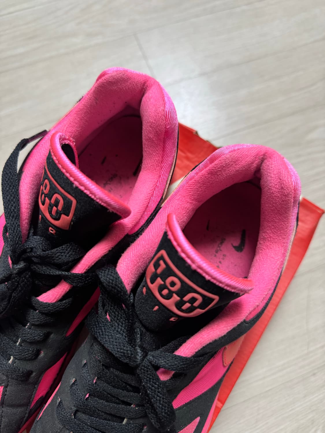 꼼데가르송 옴므플러스 X 나이키 에어맥스 180 검핑 280 상품이미지3