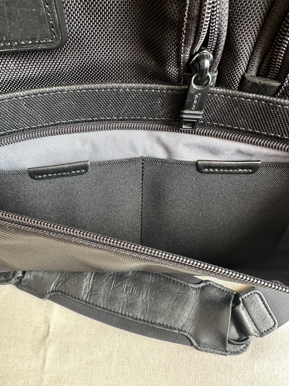 투미 알파2 티패스 슬림 브리프 서류가방 블랙 상품이미지5