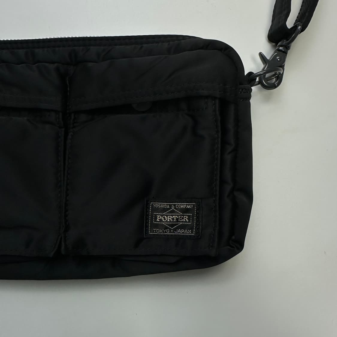 PORTER TANKER SHOULDER BAG 포터 탱커 숄더백 상품이미지3