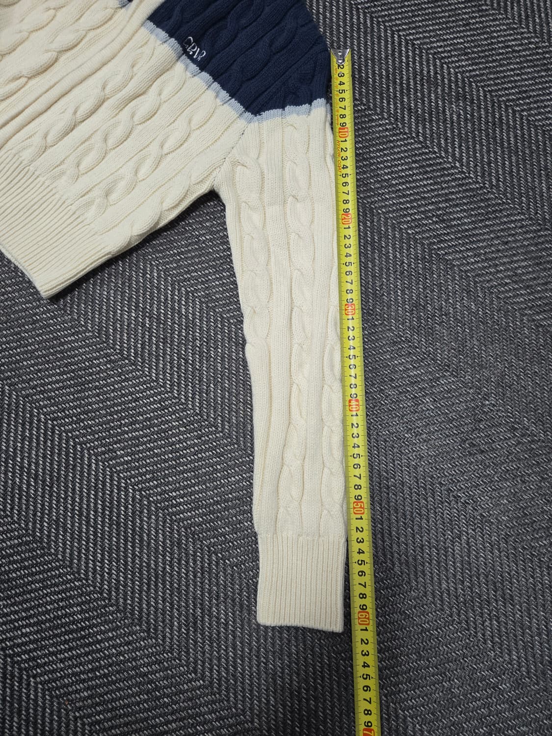 글로브 CHVR 니트 크롭 가디건 + 반바지 세트 니트집업 상품이미지7