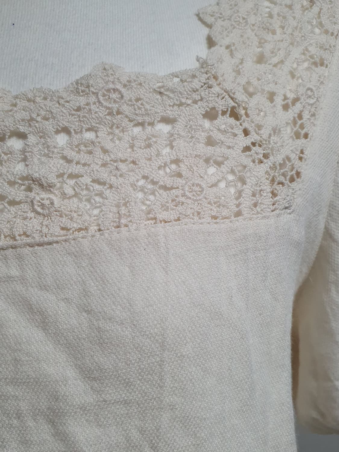 [모리걸] 아이보리 레이스 블라우스 퍼프소매 상품이미지3