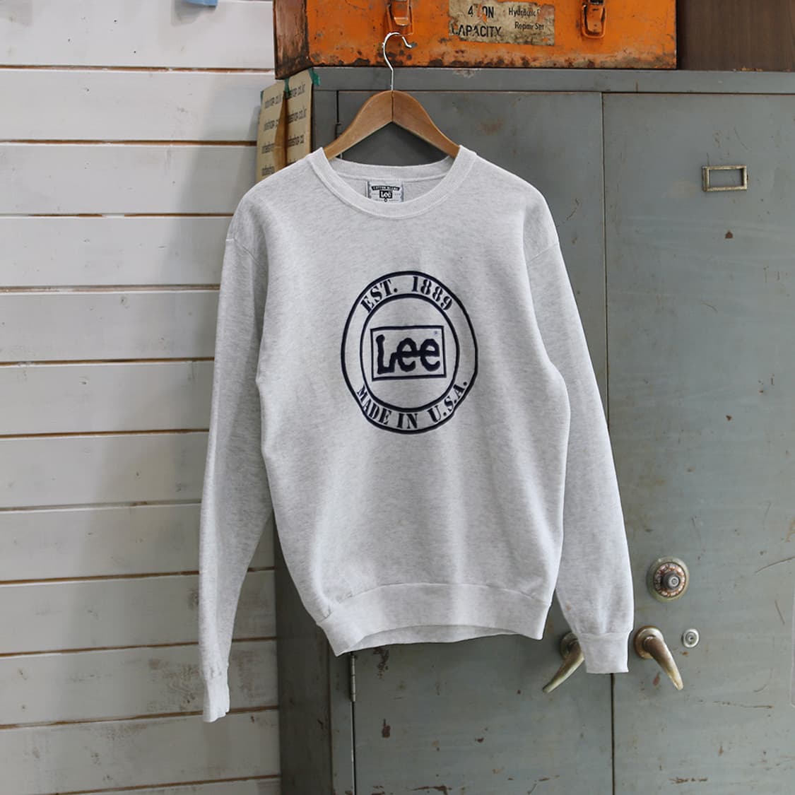 (착용컷) Lee 프린팅 스웻 셔츠 (남성용 98-100) 상품이미지1