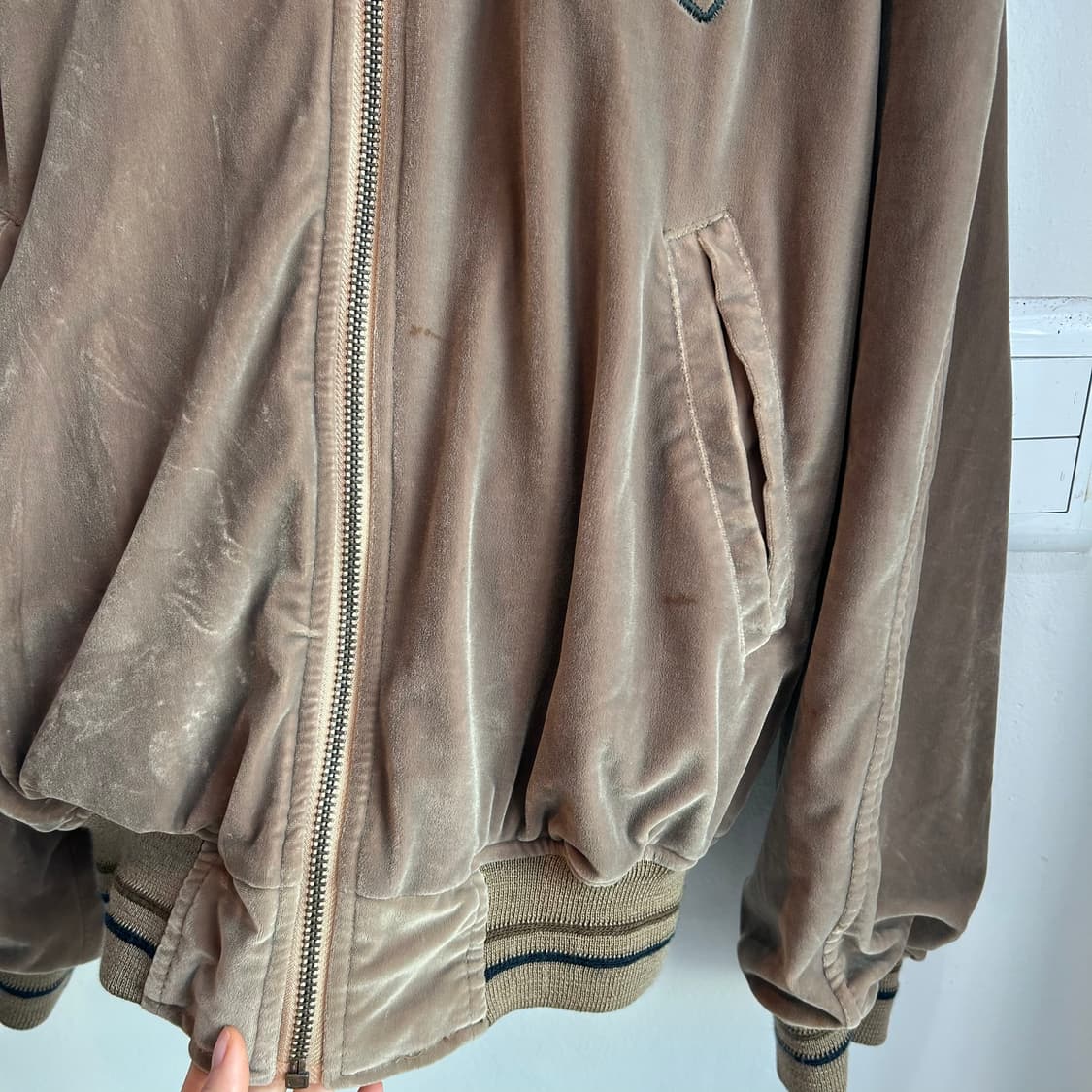 Pazzo design story 벨벳 봄버 자켓 상품이미지4