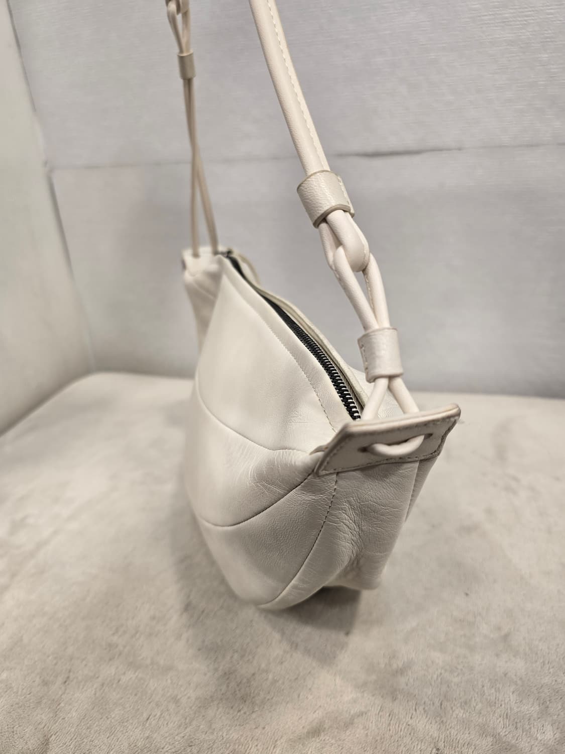 아카이브앱크 스몰 플링백 아이보리 숄더백 상품이미지4