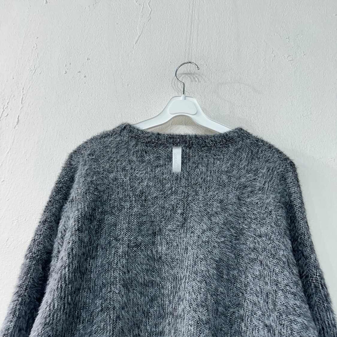 노메뉴얼 크롭 헤어리 니트 L 상품이미지4