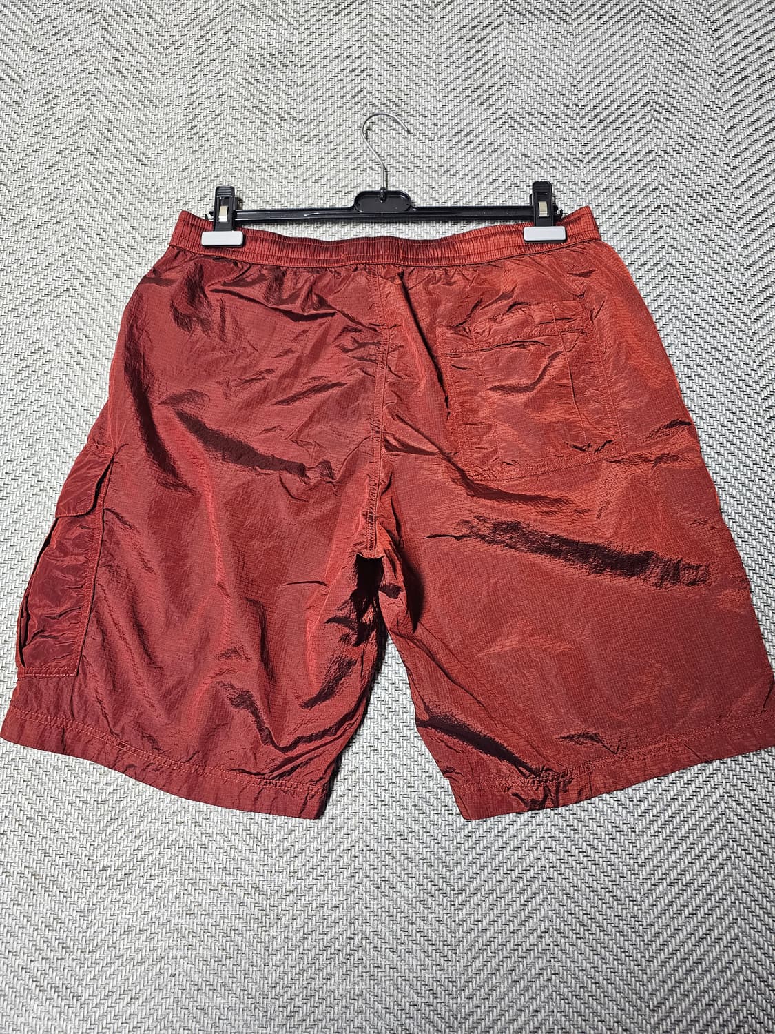 스톤아일랜드 나일론 메탈 립스탁 반바지 상품이미지4