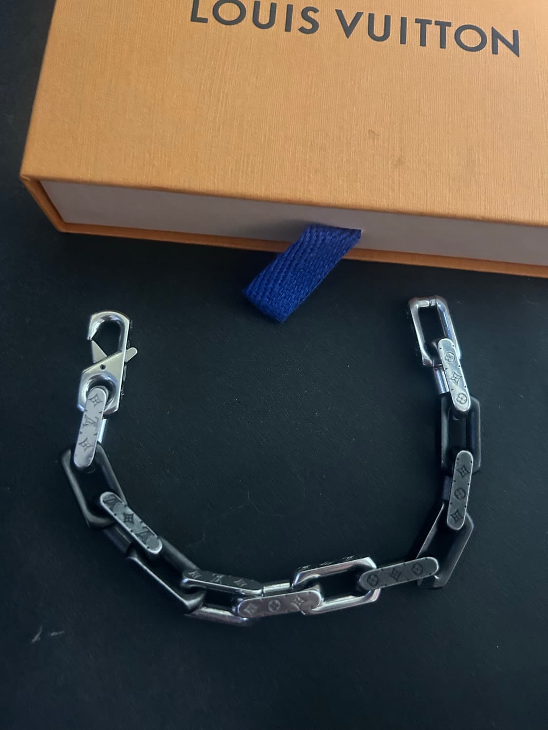 루이비통 모노그램 체인 팔찌 블랙 실버 상품이미지2