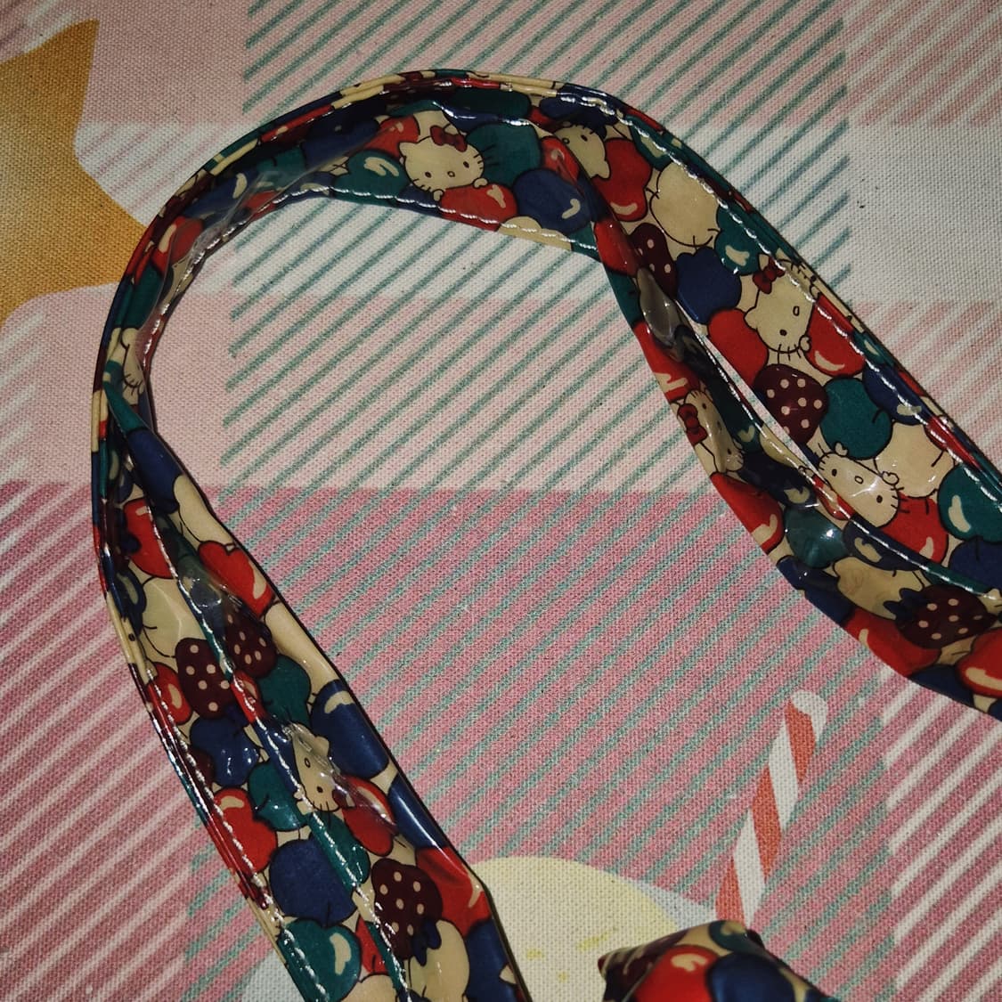 사만사베가 x 키티 딸기 사과 빅리본 pvc 토트백 상품이미지8