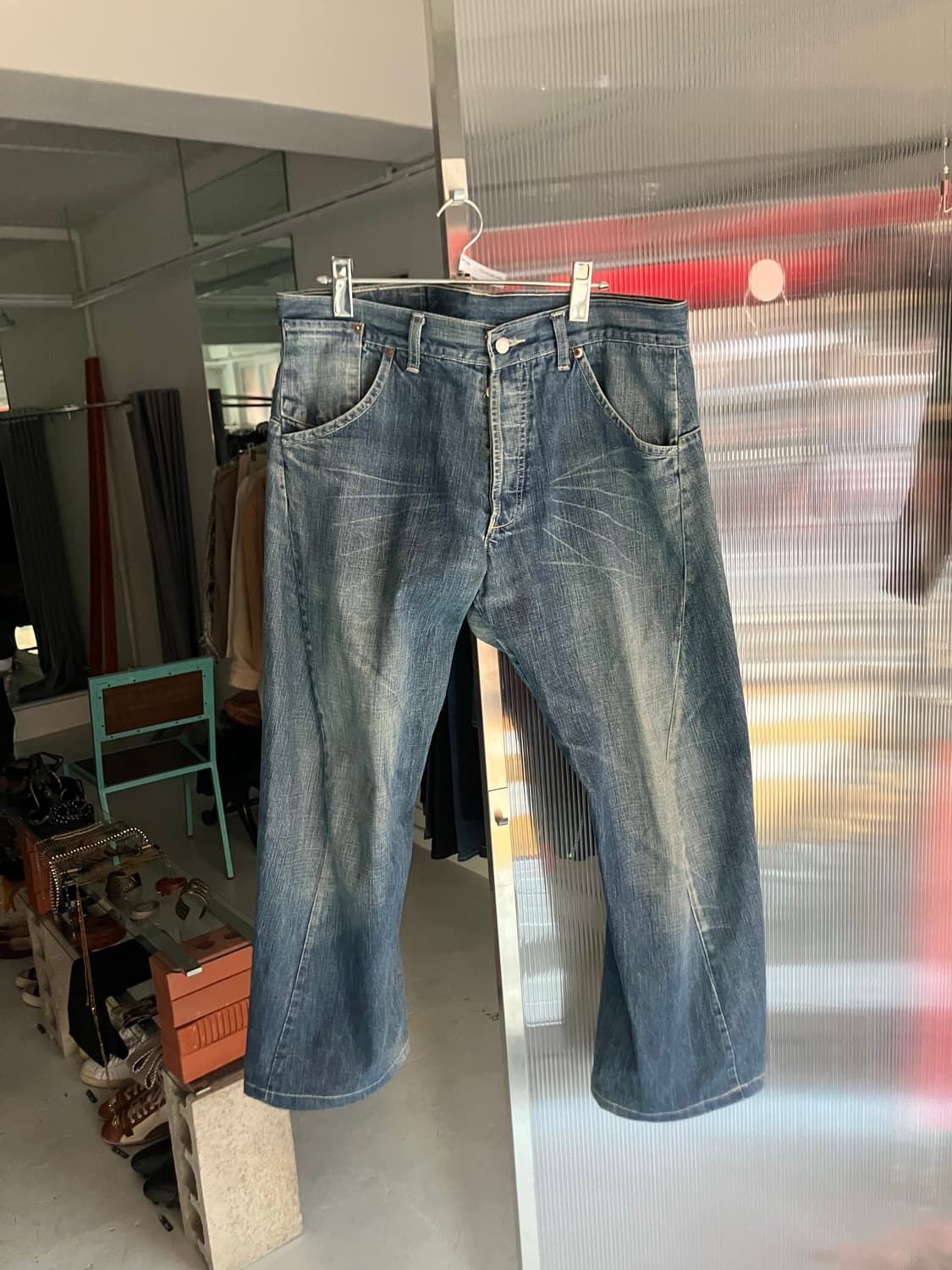 디젤 와이드핏 데님팬츠 상품이미지1