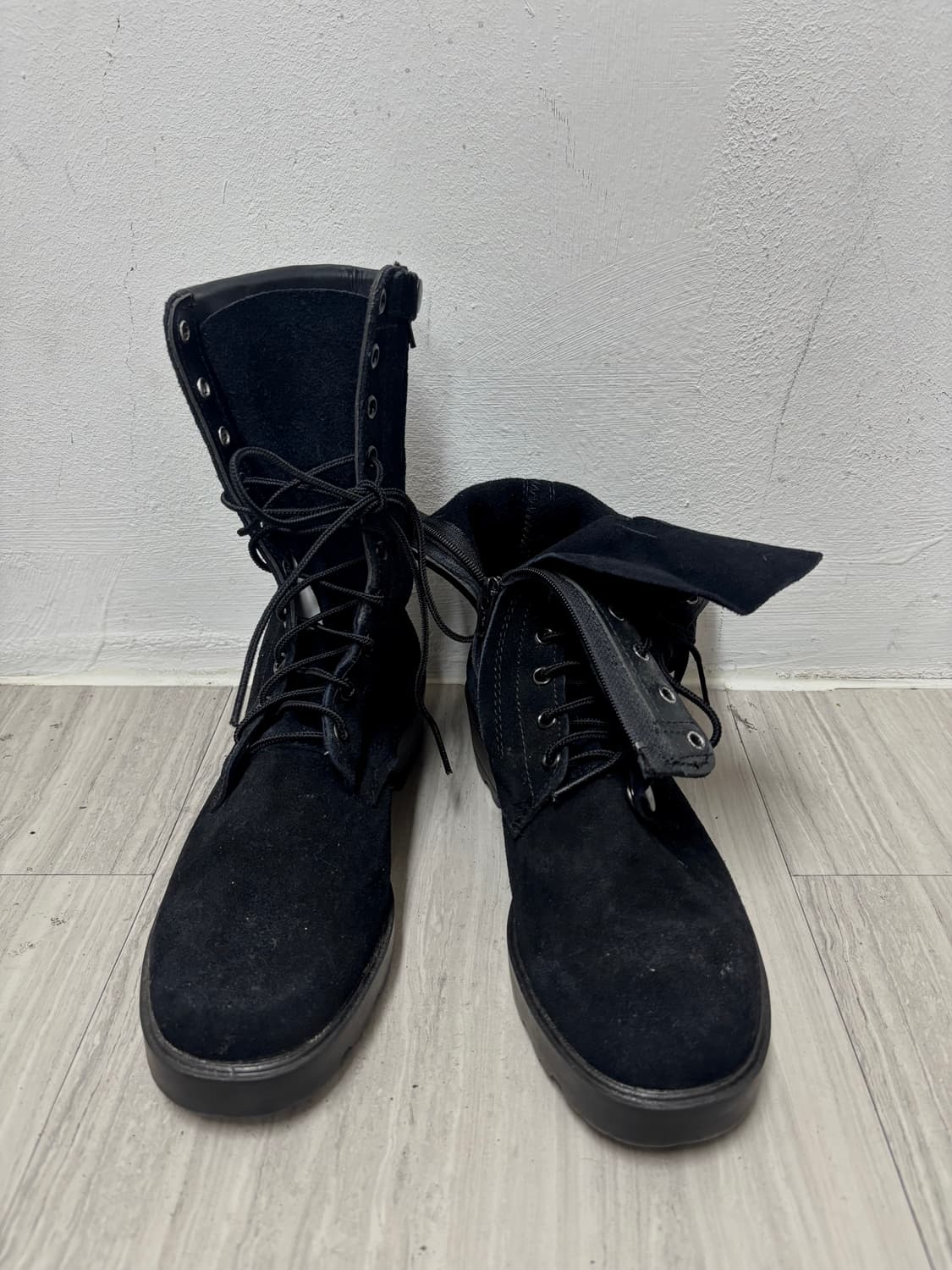 [RockChic] Side Zip Detail Boots 상품이미지1