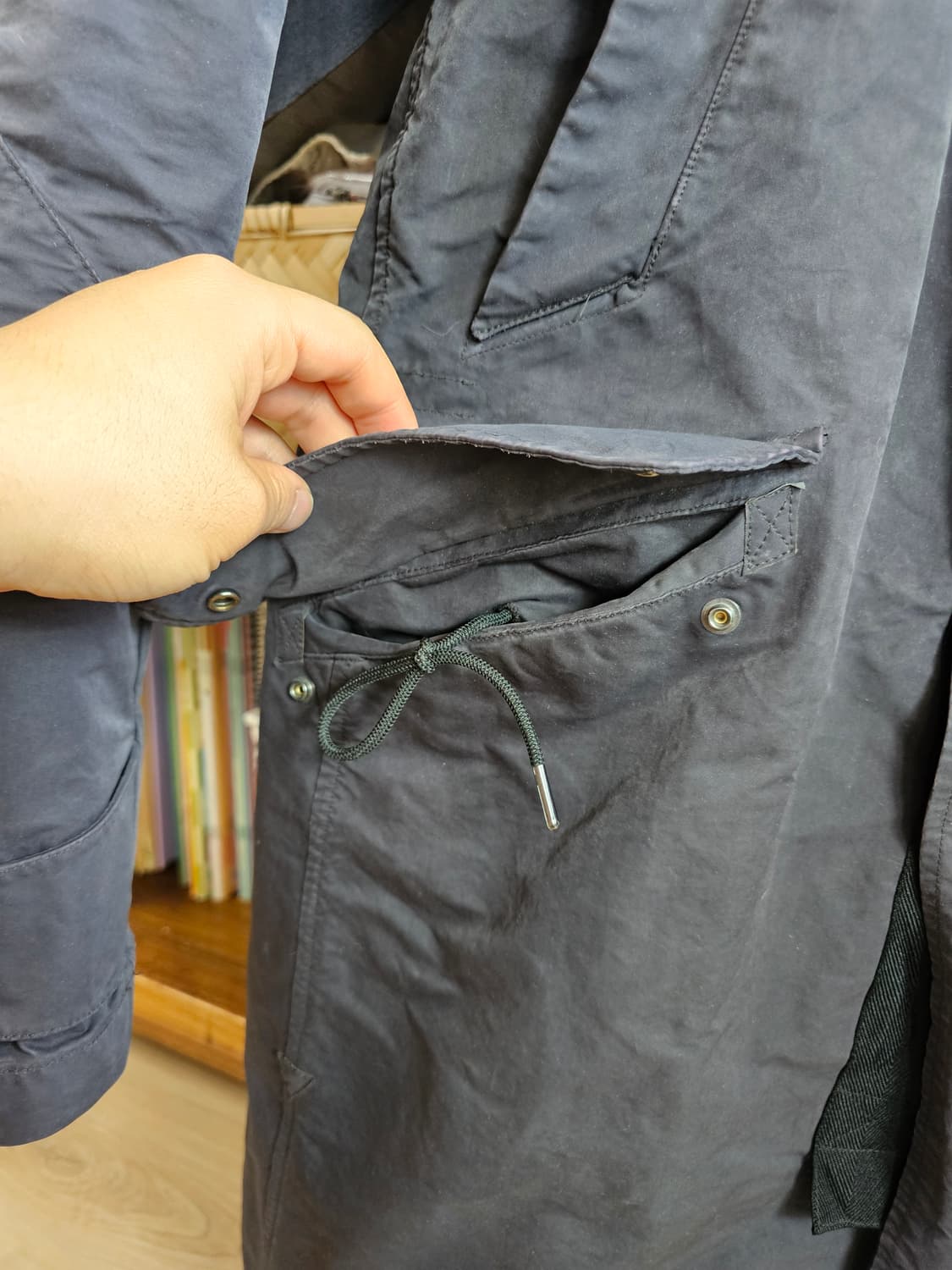 유일매물.씨피 CP컴퍼니 롱 야상 자켓 팔아요.다크 그레이 100 사이즈 상품이미지6