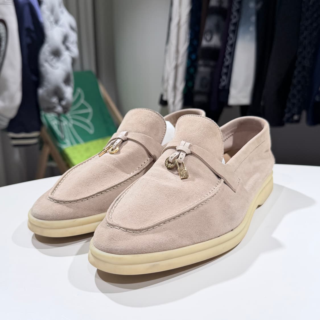 (A/40) / 로로피아나 썸머 참 워크 스웨이드 로퍼 베이지 상품이미지1