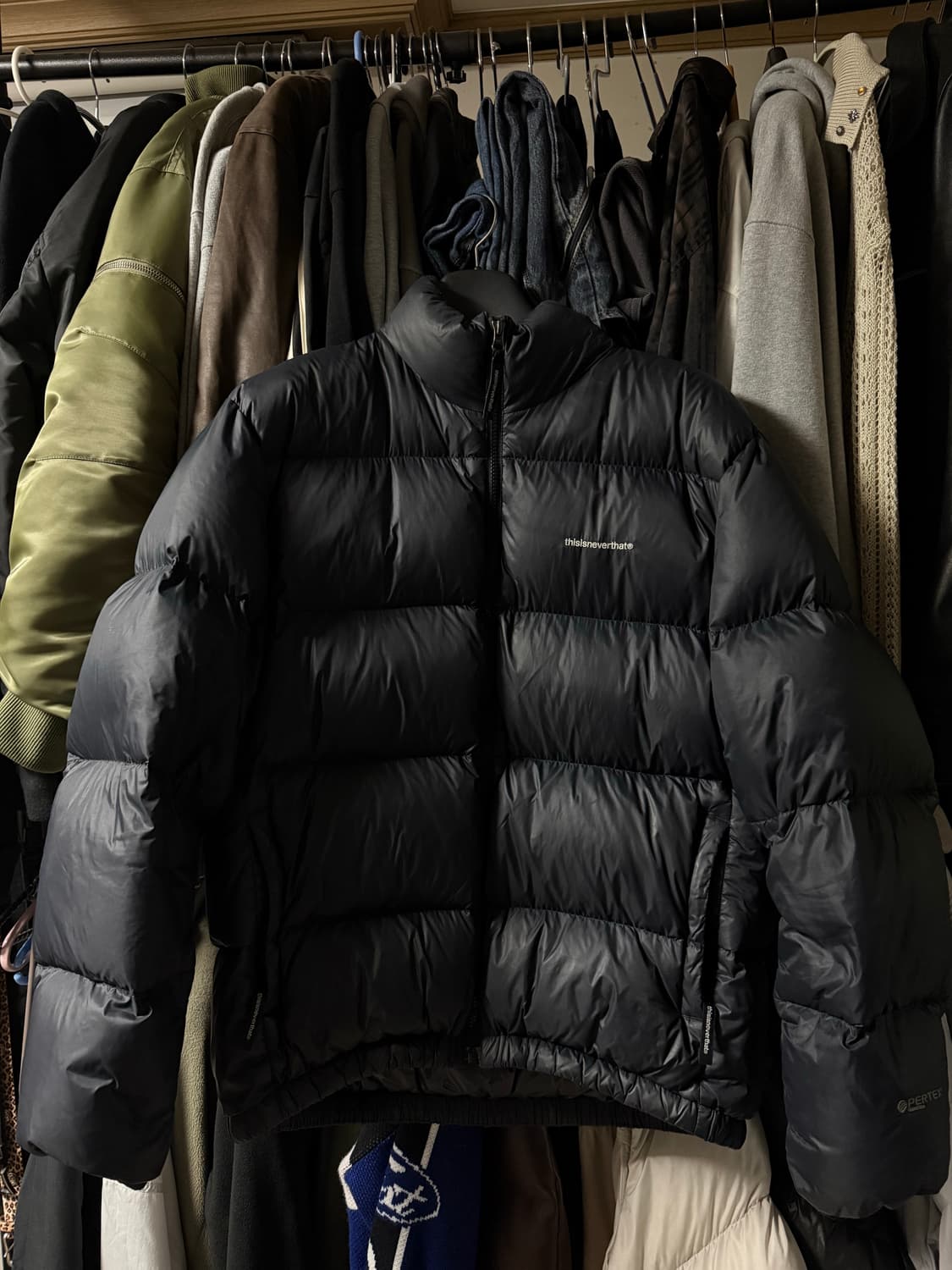 디스이즈네버댓 퍼택스 패딩 M 상품이미지1