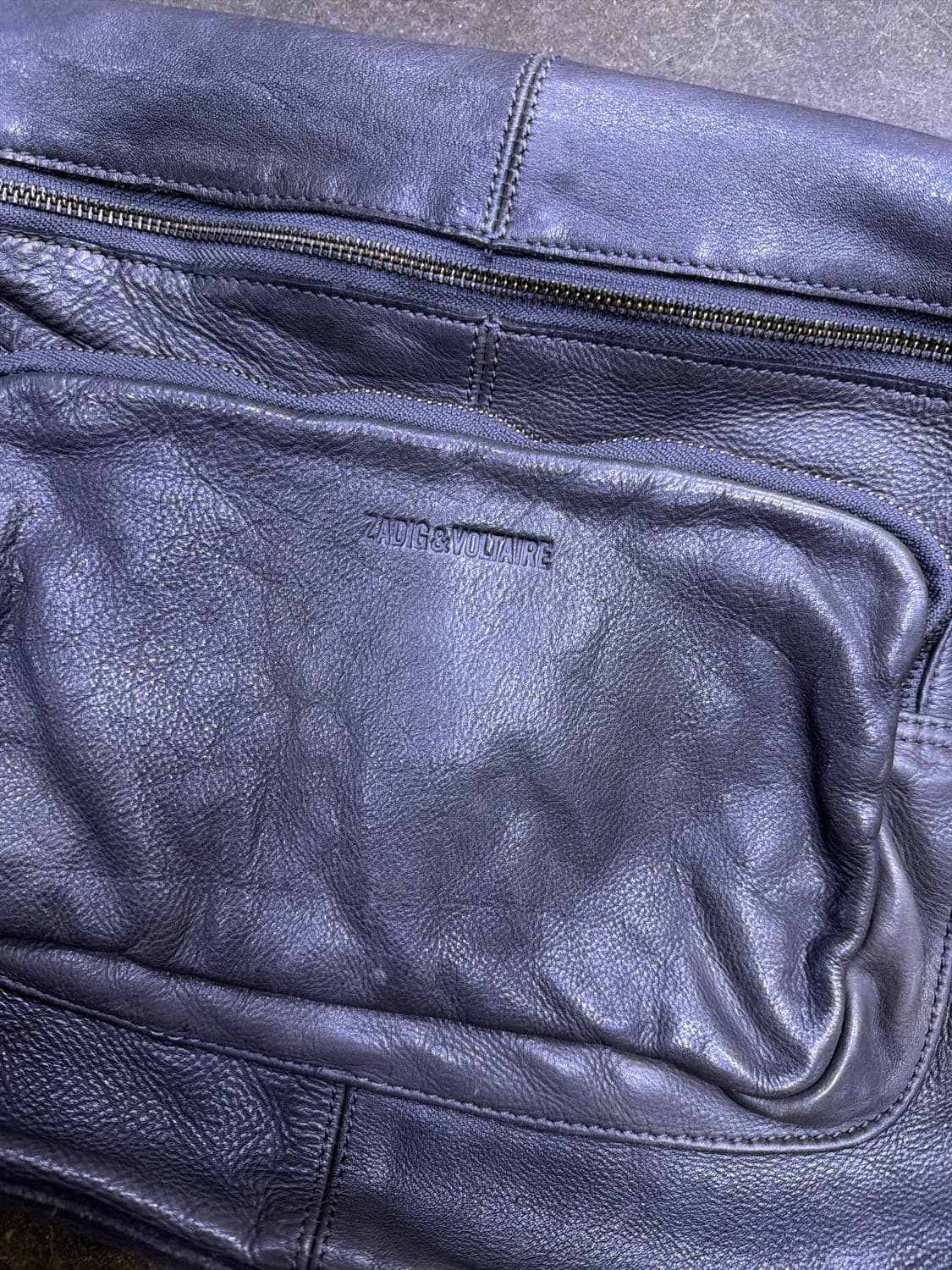 쟈딕앤볼테르 멀티 포켓 유틸리티 레더 그레이 숄더 크로스백 상품이미지3