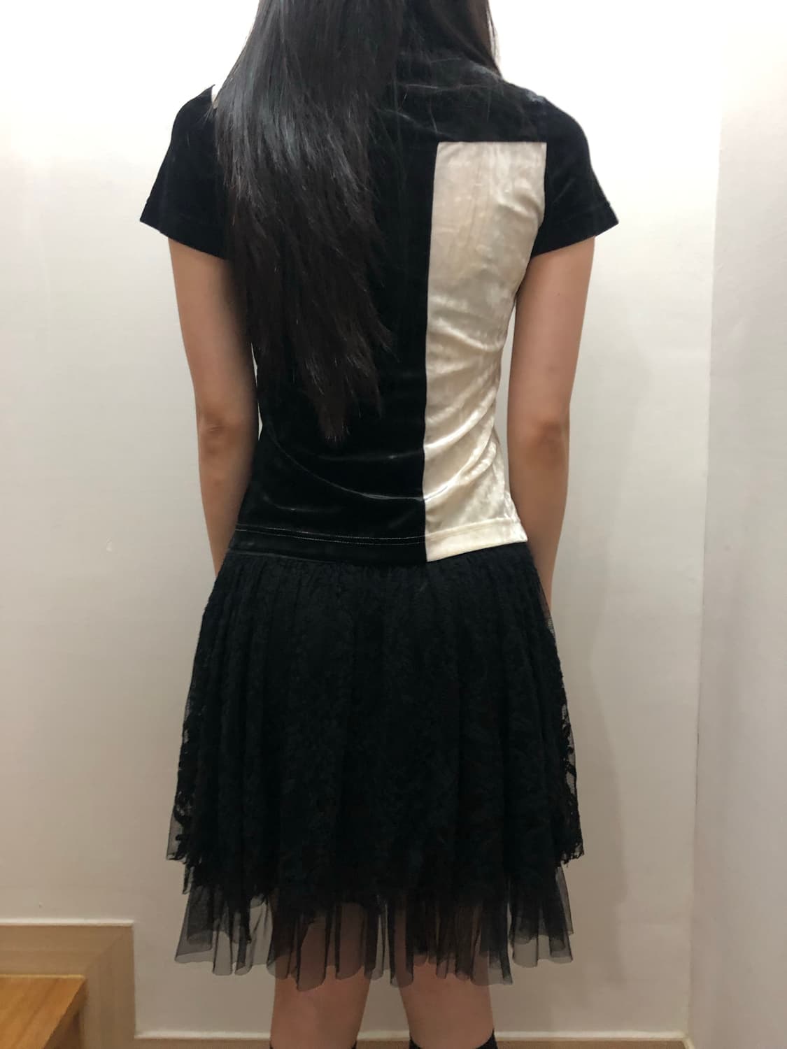 빈티지 블랙 앤 화이트 벨벳 탑 상품이미지10