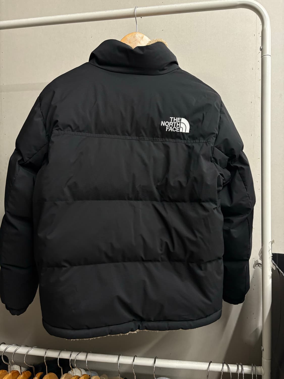 노스페이스 리버시블 블랙 플리스 패딩 상품이미지4