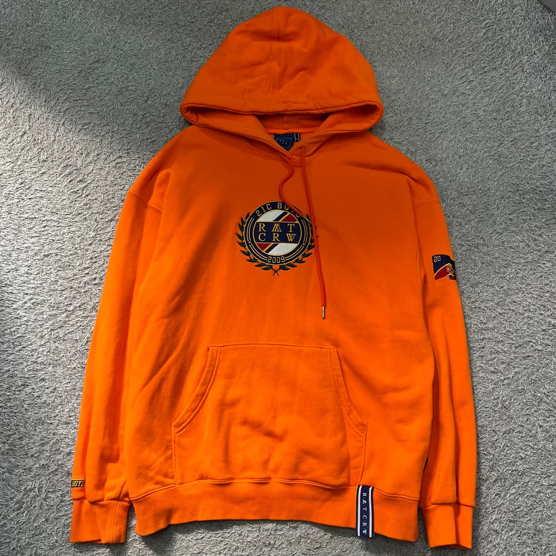 [100] 로맨틱크라운 후드티 상품이미지2