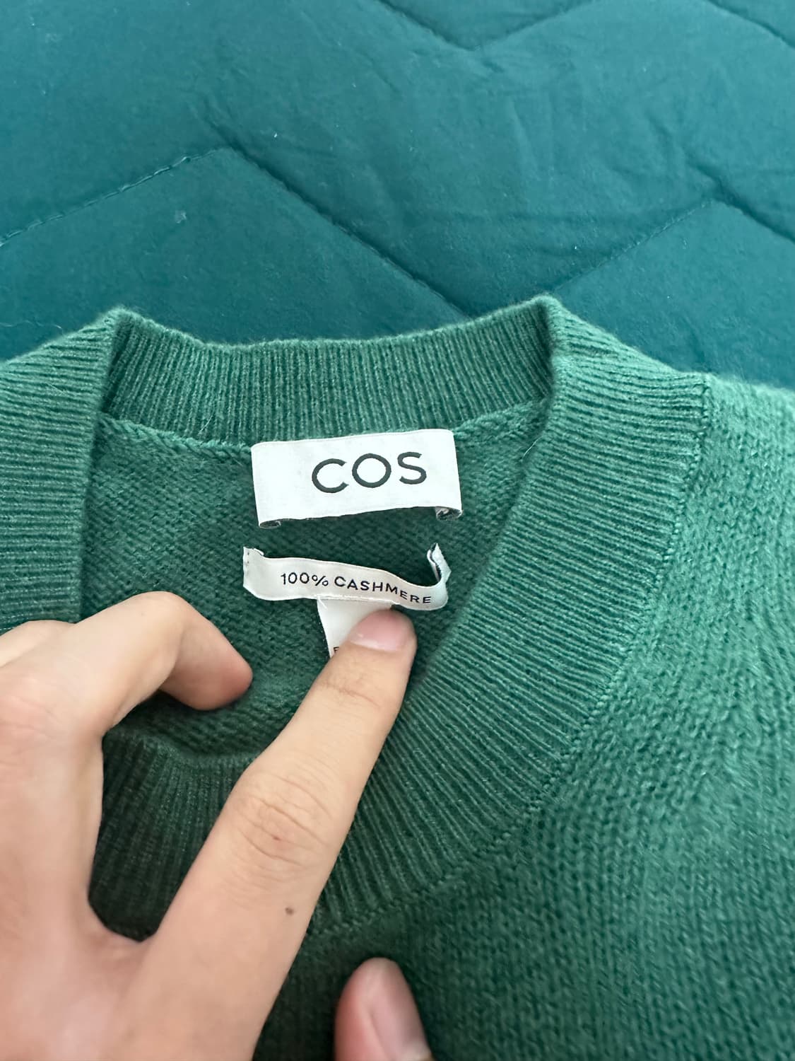 Cos cashmere vest 상품이미지2