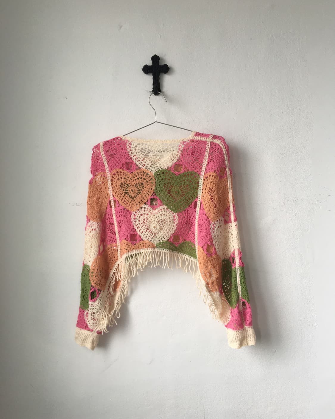 Heart pattern fringe crochet top 상품이미지3