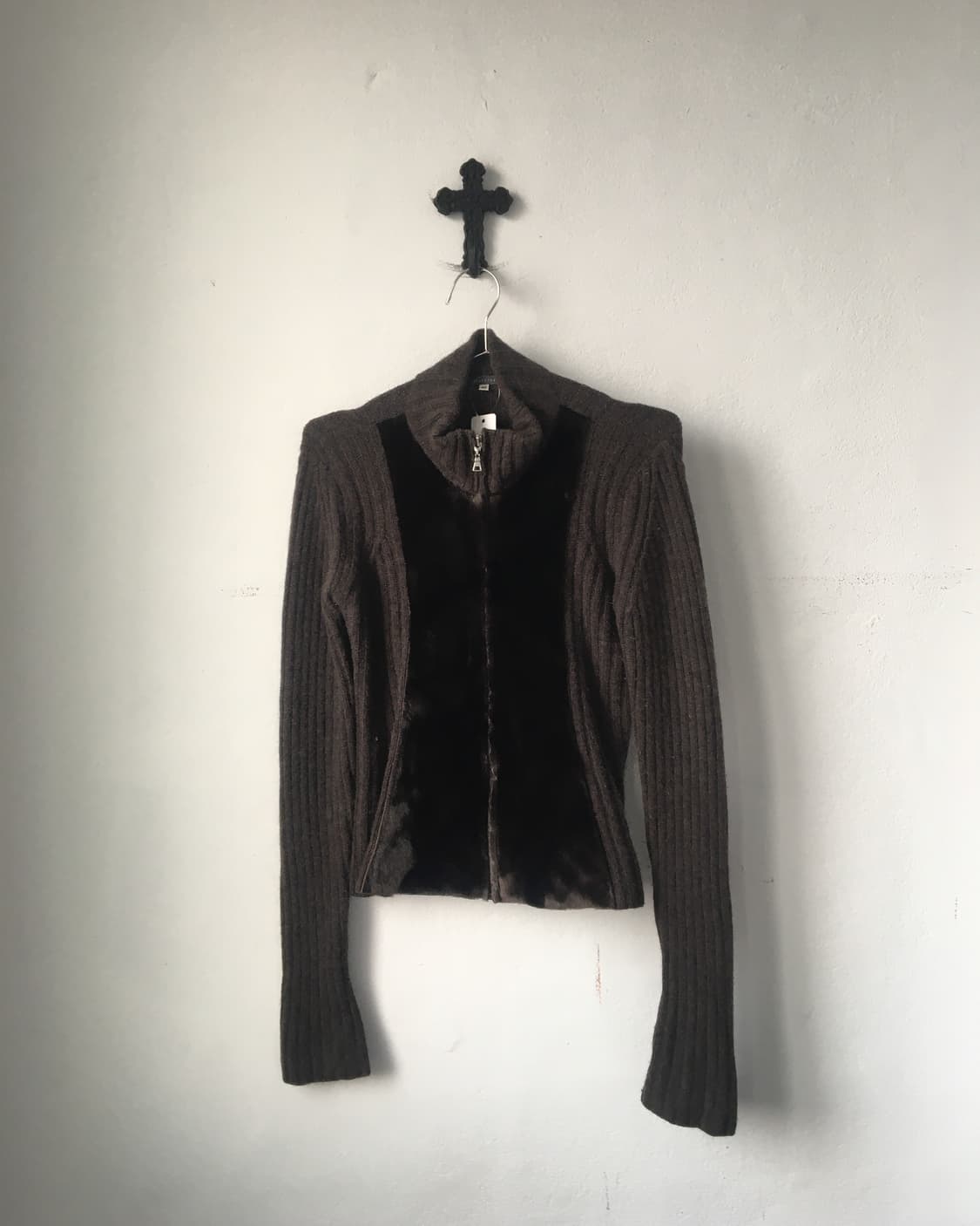 Fur layered high neck knit zip up 상품이미지1