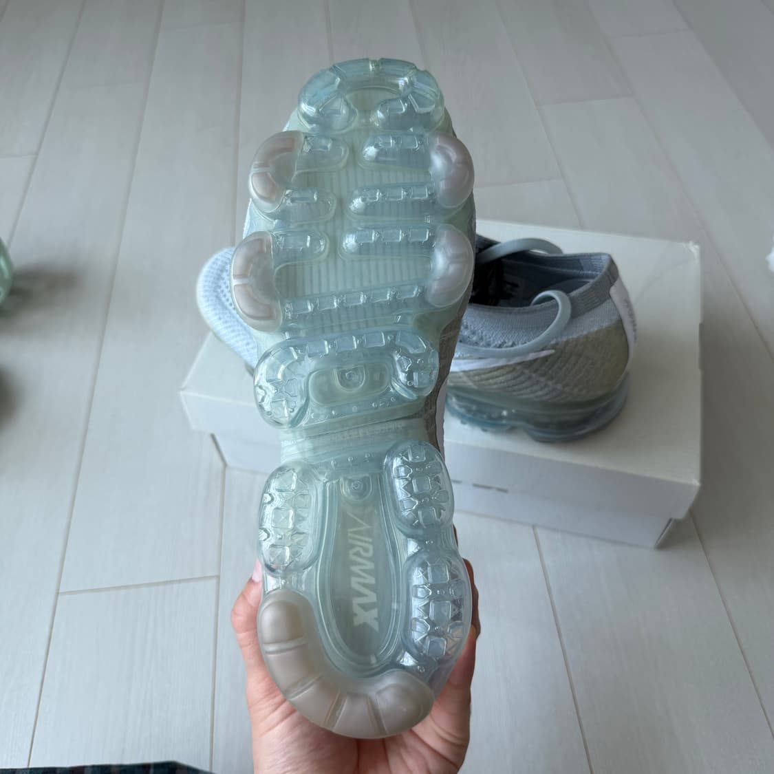 나이키 베이퍼맥스 플라이니트 1 퓨어플래티넘 상품이미지5