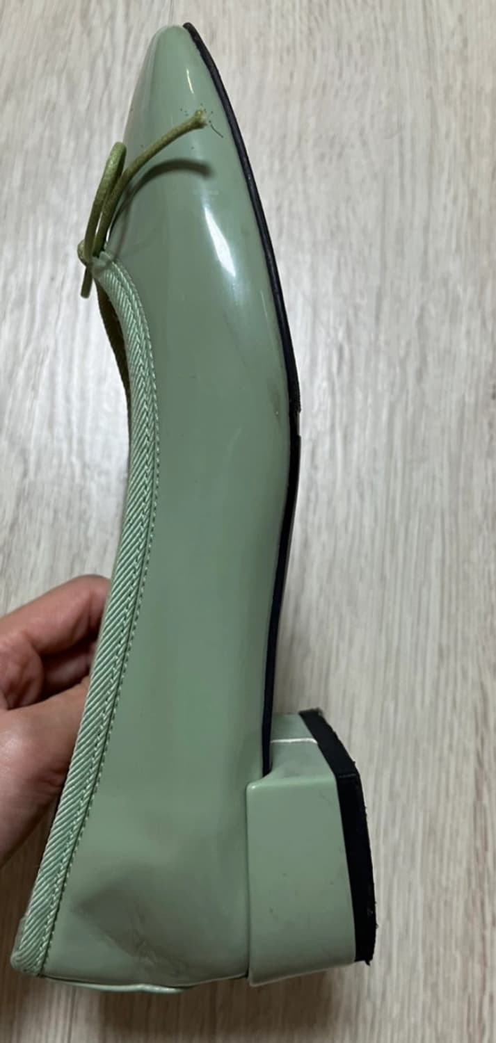 연두색 민트색 에나멜 리본 미들굽 플랫슈즈  상품이미지3