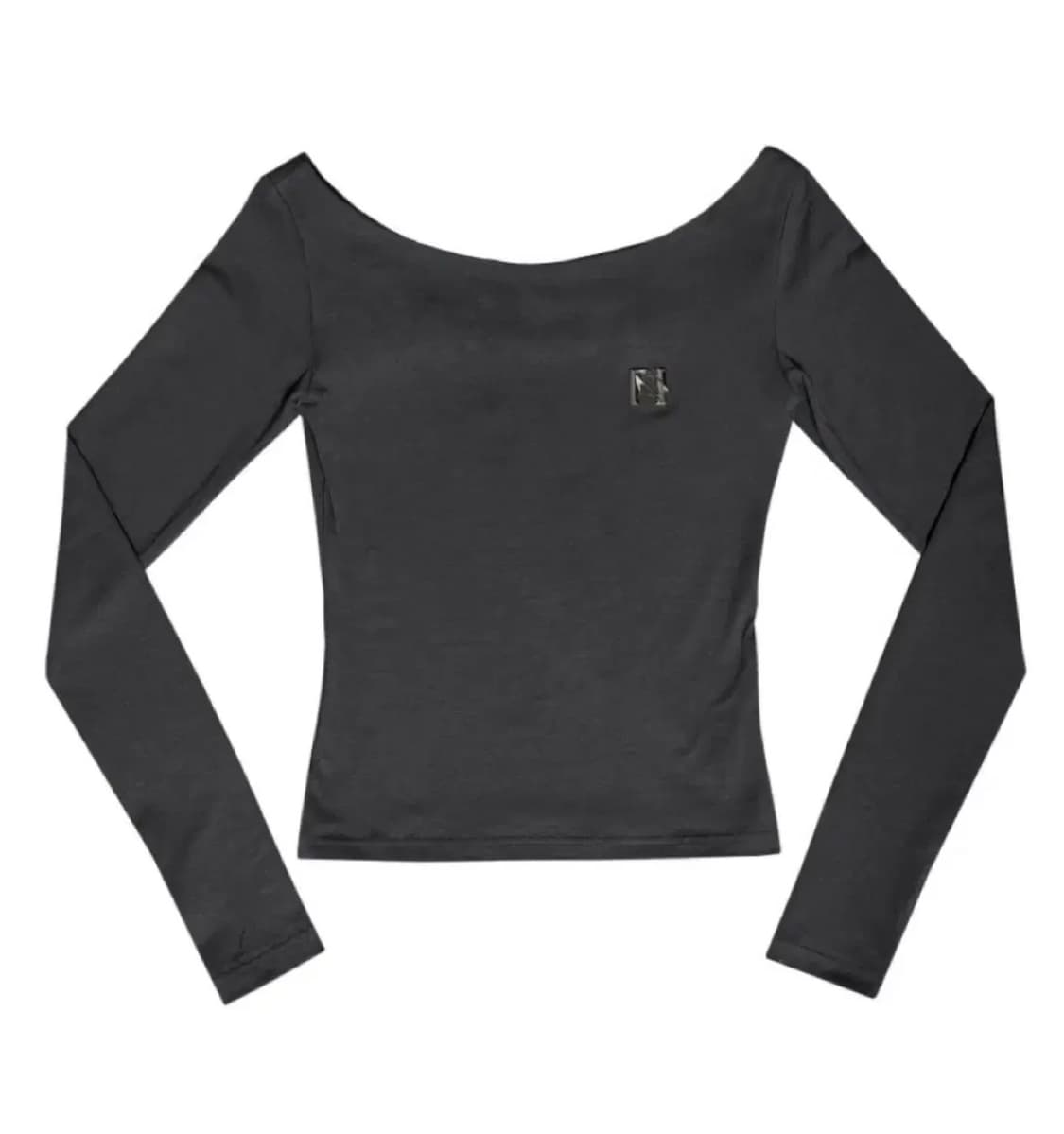 뉴얼린 엠블럼 롱슬리브 보트넥 탑 차콜 상품이미지1
