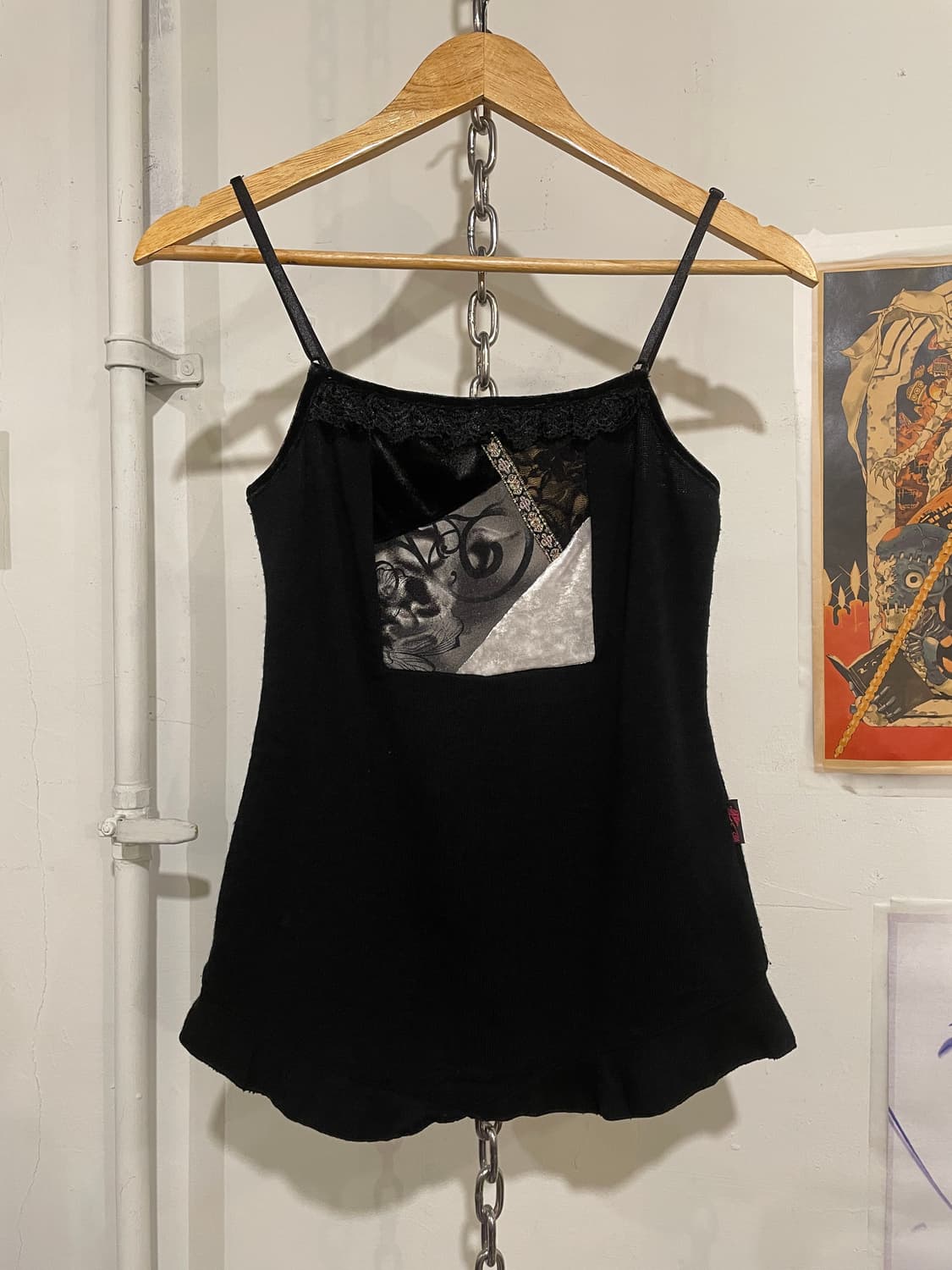 ozz on 오즈온 벨벳 레이어드 패치워크 레이스 블랙 니트 슬리브리스 상품이미지1