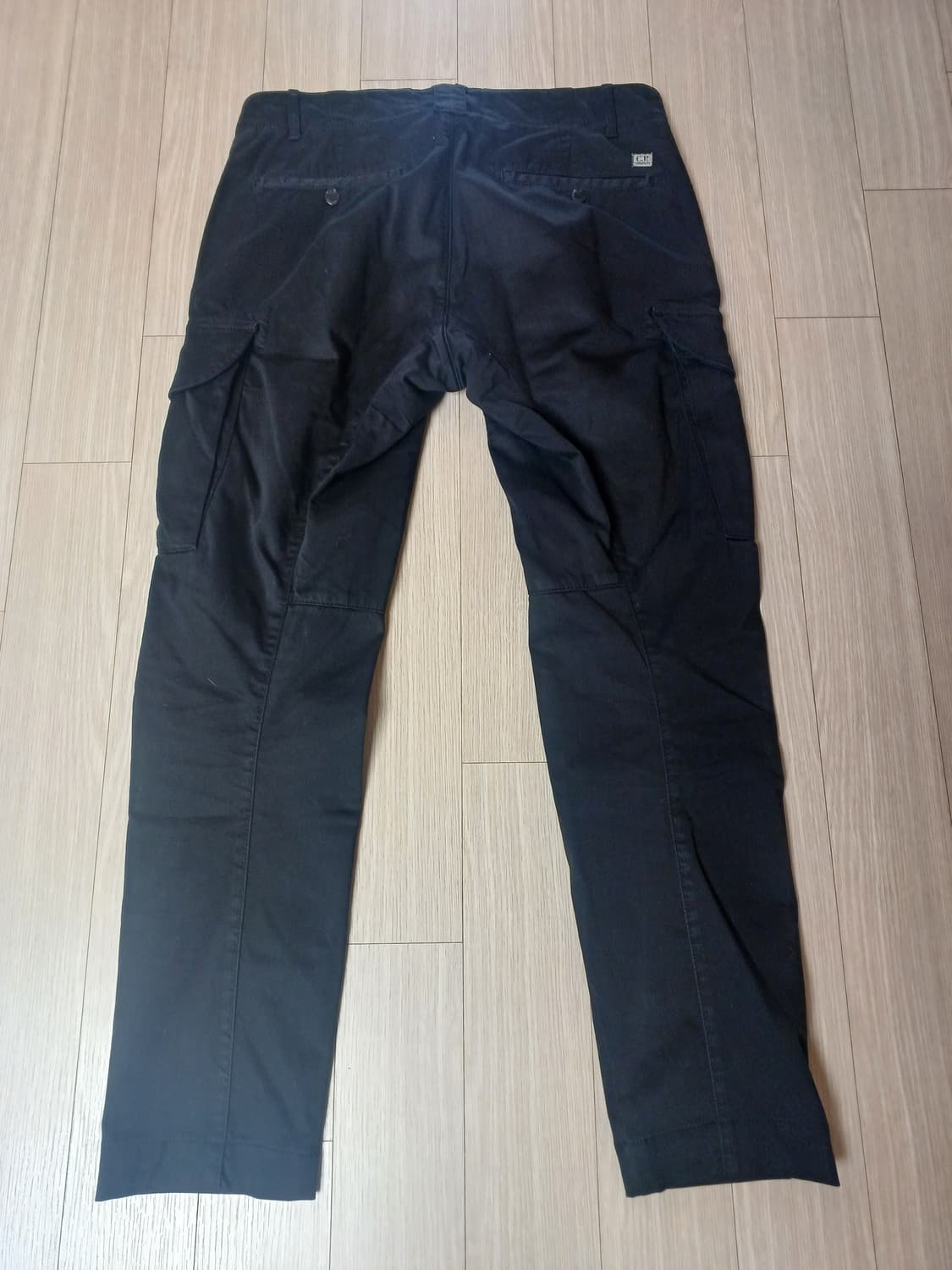 C.P. Compan 렌즈 디테일 사틴 카고 팬츠 상품이미지9