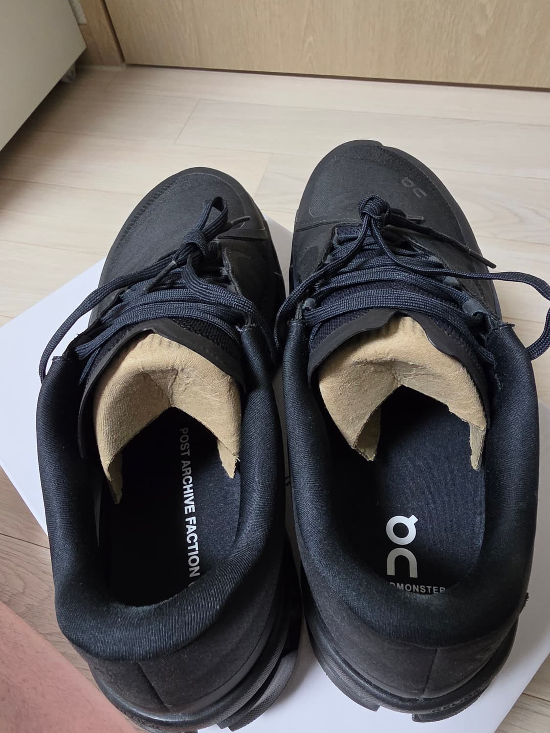 [270]<상태최상> 온러닝ONx파프PAF 클라우드몬스터2 블랙마그넷 상품이미지6