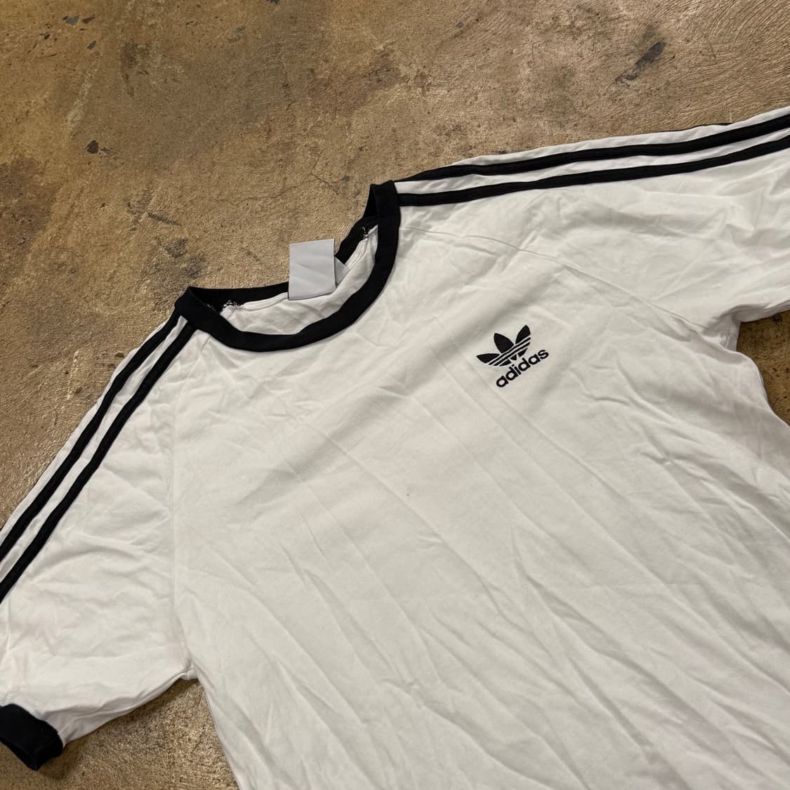 아디다스 흰검 링거 반팔 티 상품이미지1