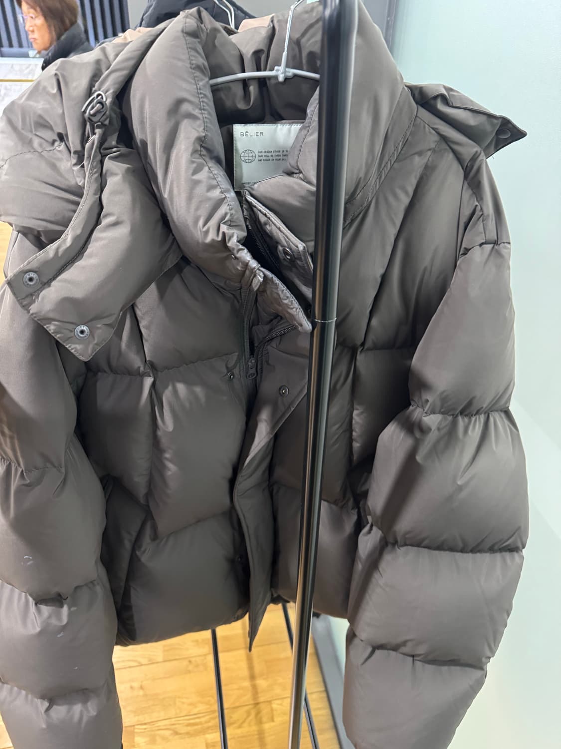 벨리에 크로스라인 후디드 구스다운 패딩 25년  상품이미지1