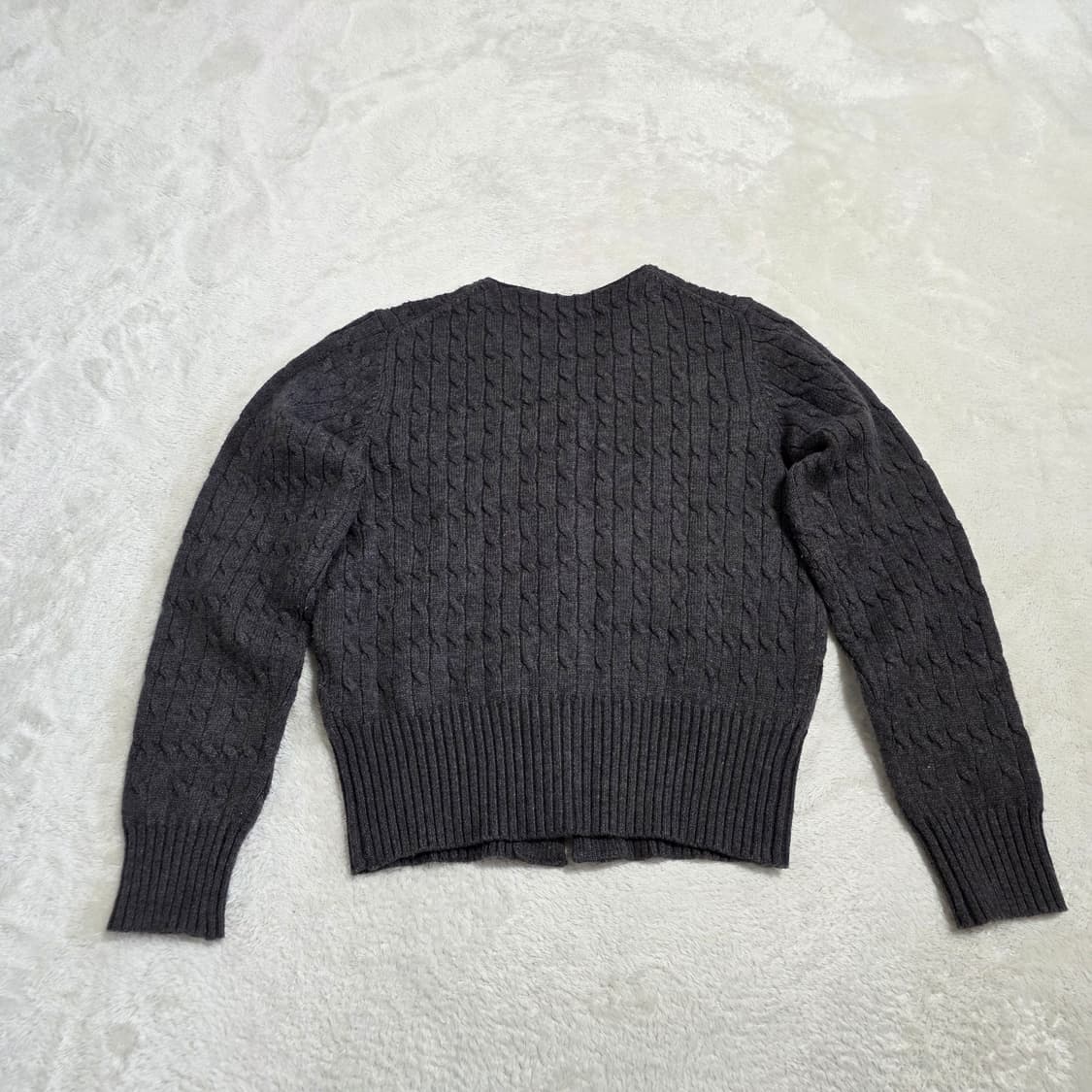 (S)여성 제너럴아이디어 케이블 니트 가디건 차콜 상품이미지3