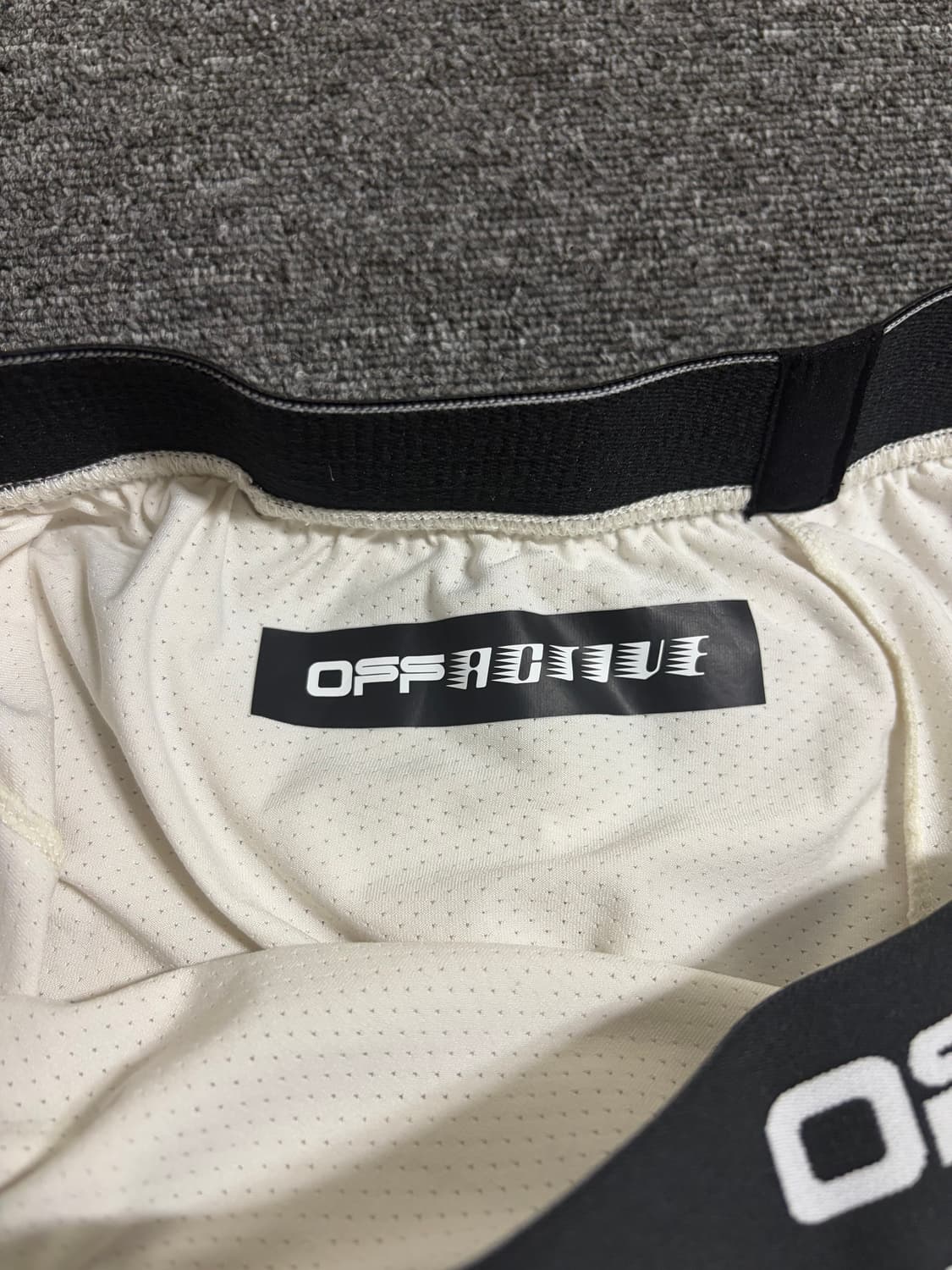 오프화이트 액티브 쇼츠 상품이미지4