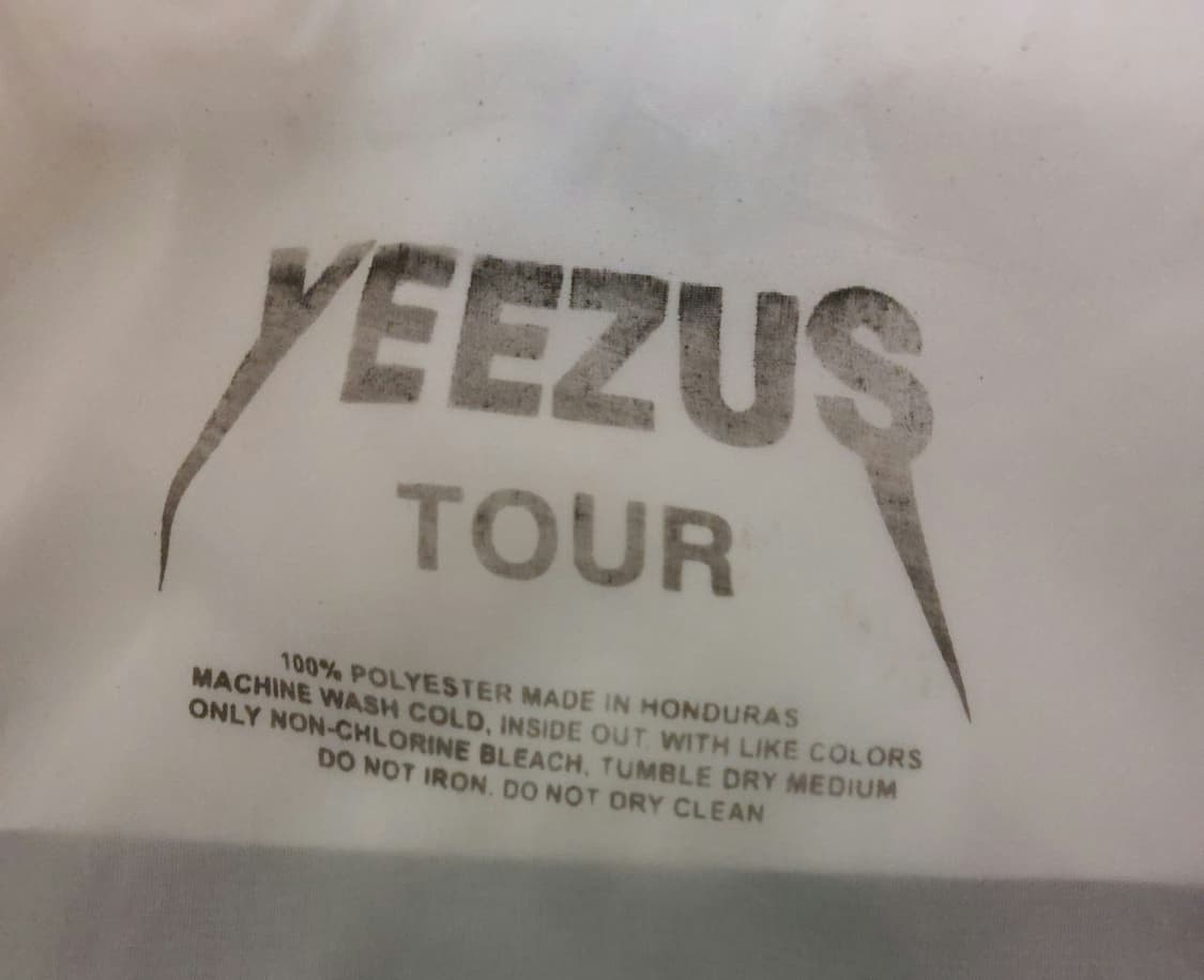 이지시즌1 yeezus투어 바람막이 공식머천 상품이미지4