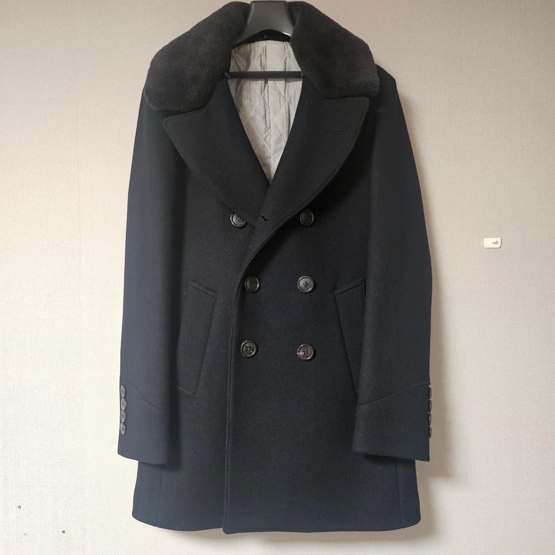 커스텀멜로우(customellow) 퍼카라 더블 코트 블랙 상품이미지2