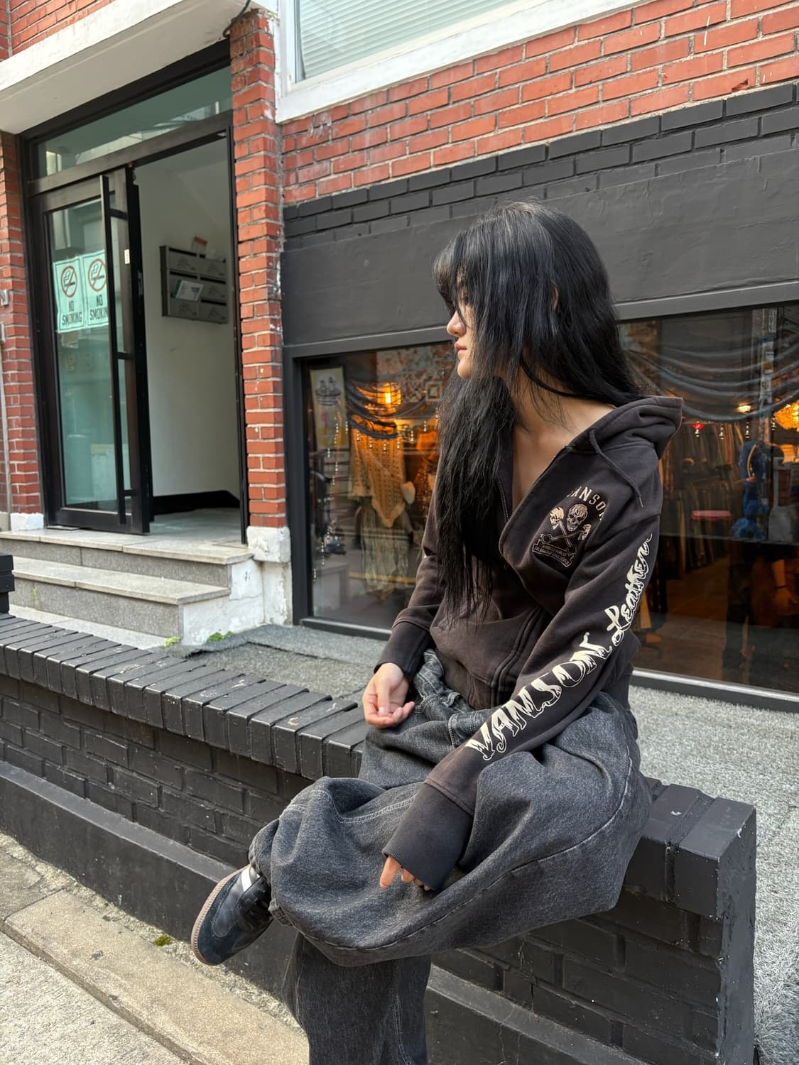밴슨 자수 디테일 바이커 무드 후드집업 상품이미지3
