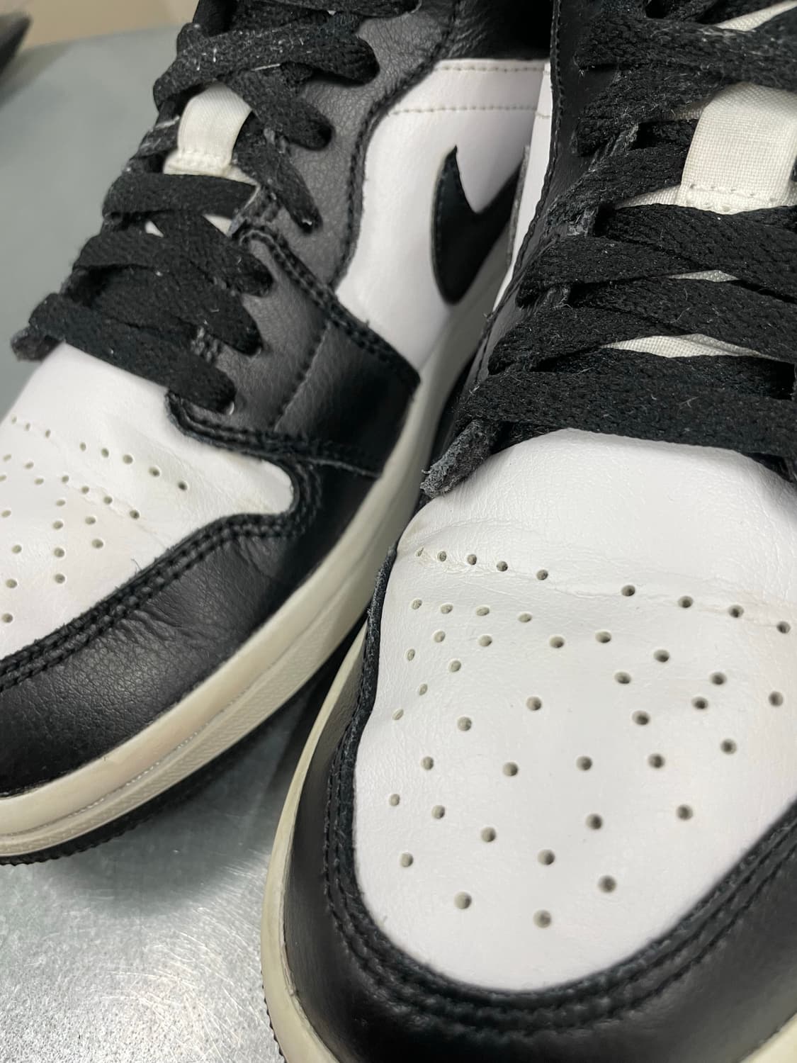 나이키 조던 1 로우 블랙 앤 화이트 240 상품이미지7